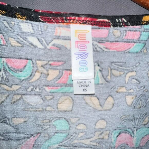 Lularoe Simple T XS - Picture 4 of 5